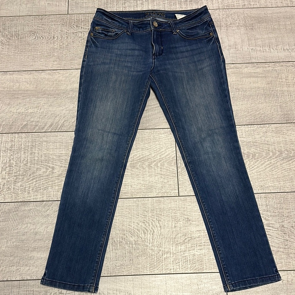 Zara Women's Basic Blue Jeans